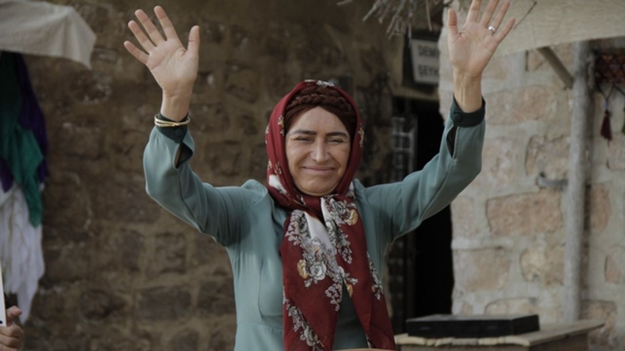 Hükümet Kadın filmi konusu nedir, oyuncuları kimdir? İşte isimleri