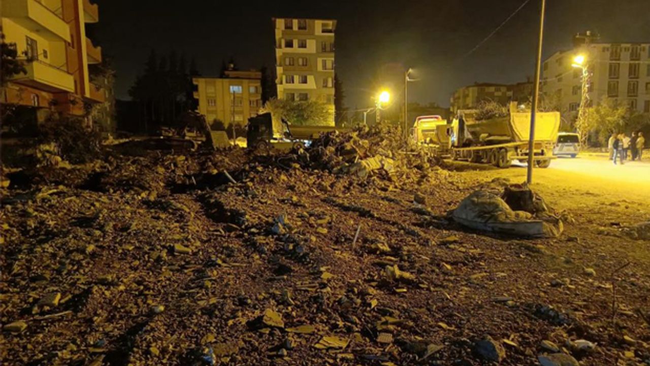 Depremde Kaybolan Bir Kişi 275 Gün Sonra Enkaz Altında Bulundu