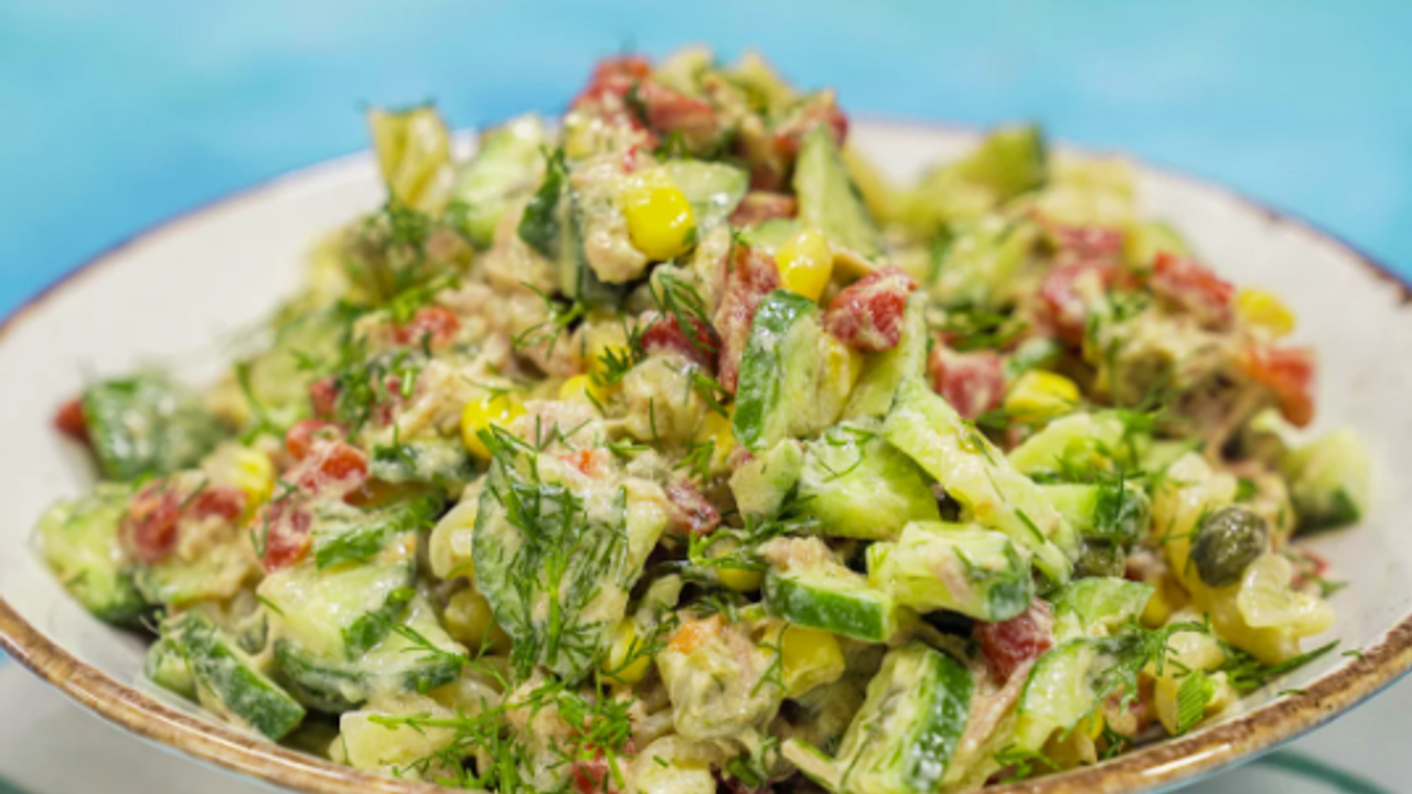 Balık yağı ile salatalarınızı daha sağlıklı hale getirin