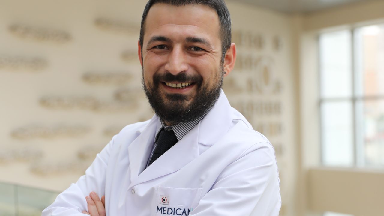 Masa başı çalışanların dikkatine! Fıtık sorunlarını beraberinde getiriyor