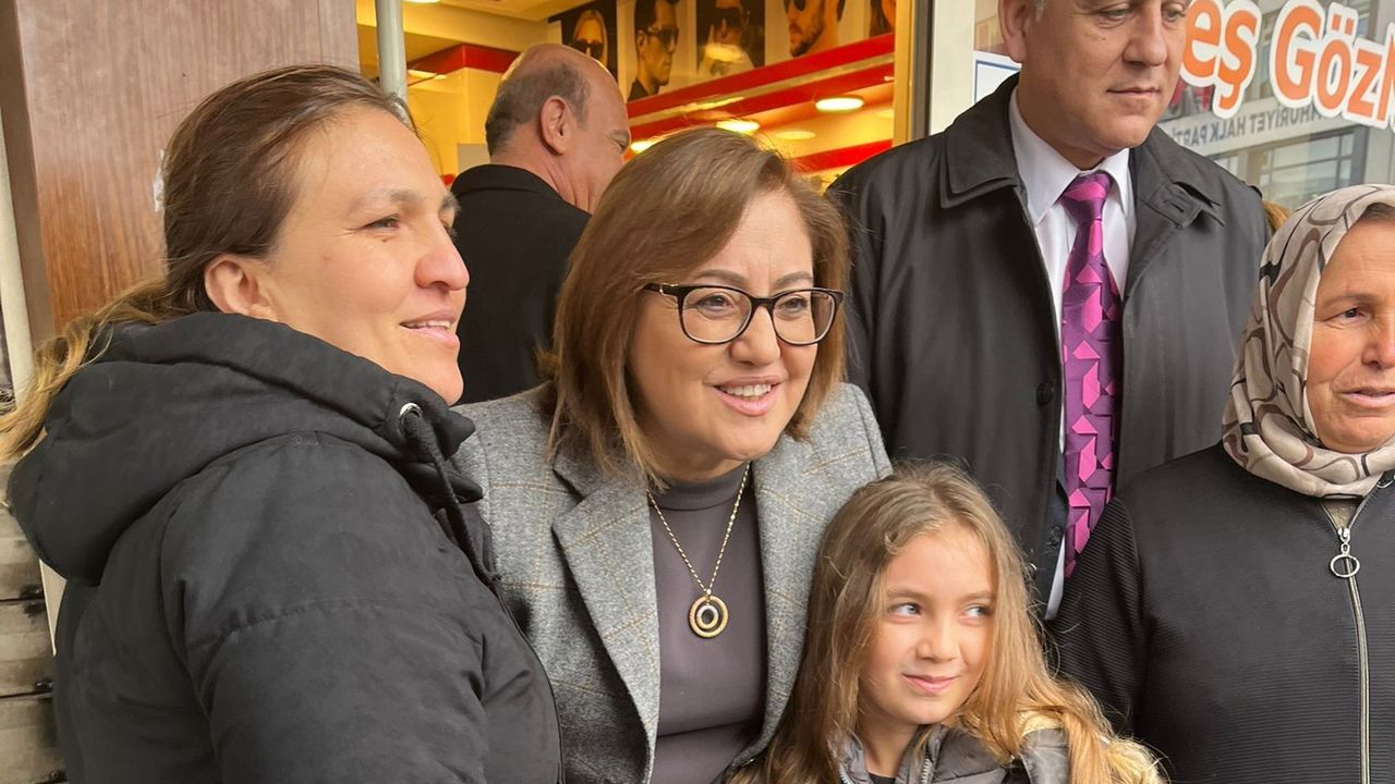 Fatma Şahin'e Büyük Sevgi Gösterisi!
