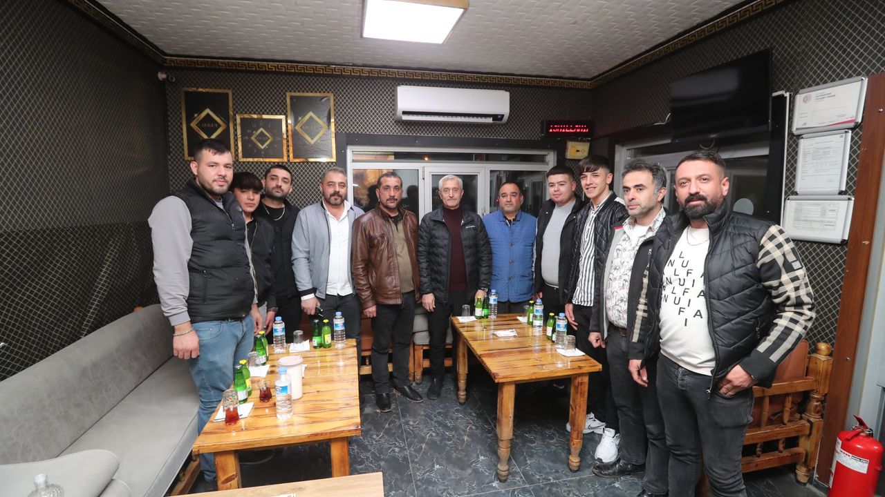 Tahmazoğlu görev başındaki çalışanları ziyaret etti