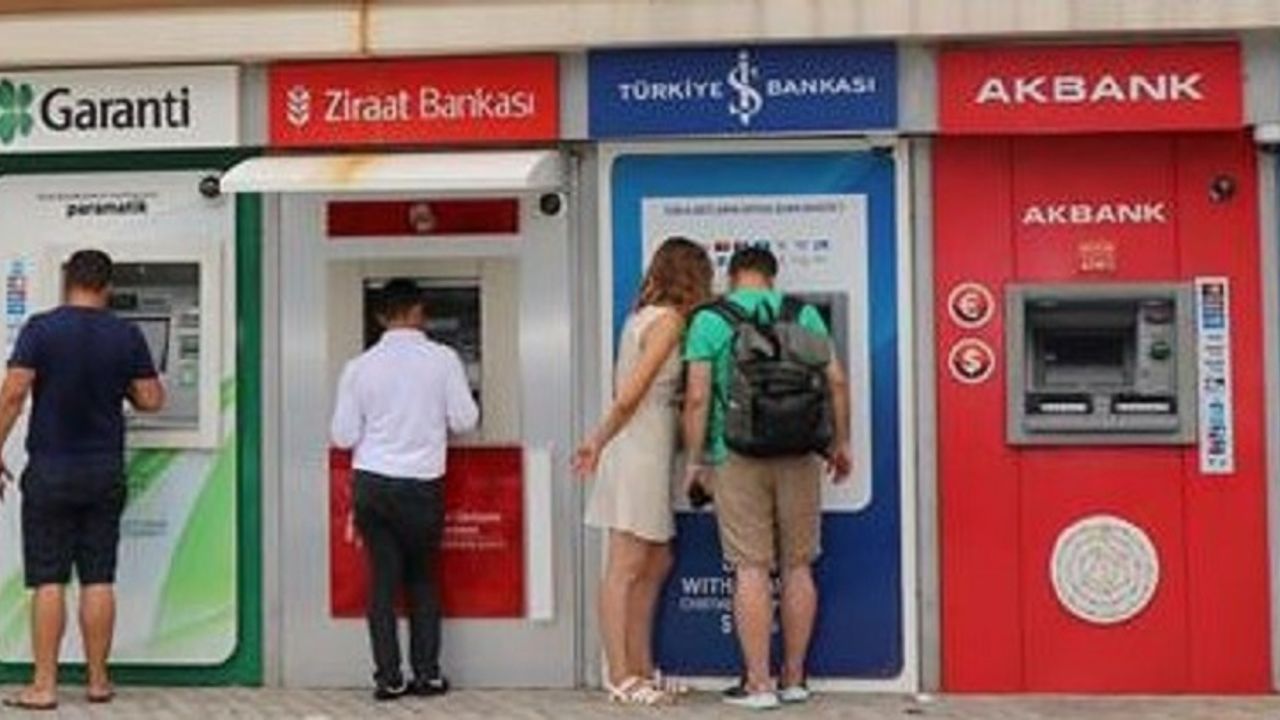 Dev Bankadan İflas Eşiğinde! Müşteriler Paralarını Kurtarmaya Çalışıyor!