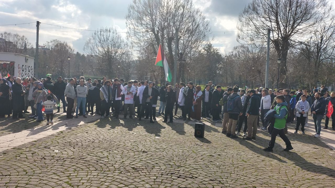 Gaziantepli Hekimler Gazze İçin Yürüyor!