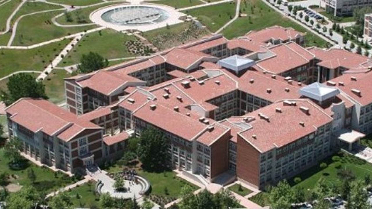 Anadolu Üniversitesi Eskişehir'de Otel Sorumlularıyla Buluştu