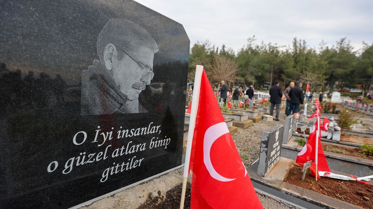 Sevenleri Deprem Şehitlerini Yalnız Bırakmadı!