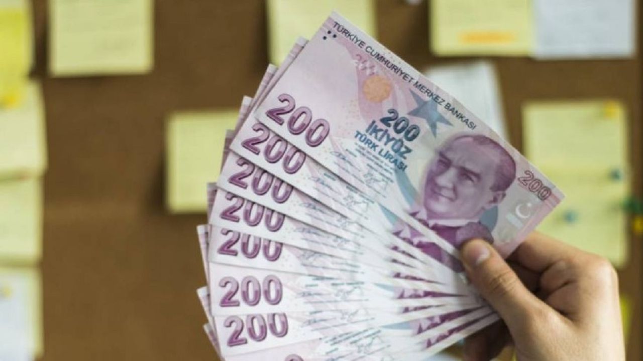 Emekliler Dikkat! 3 Maaş Birden Alabilirsiniz