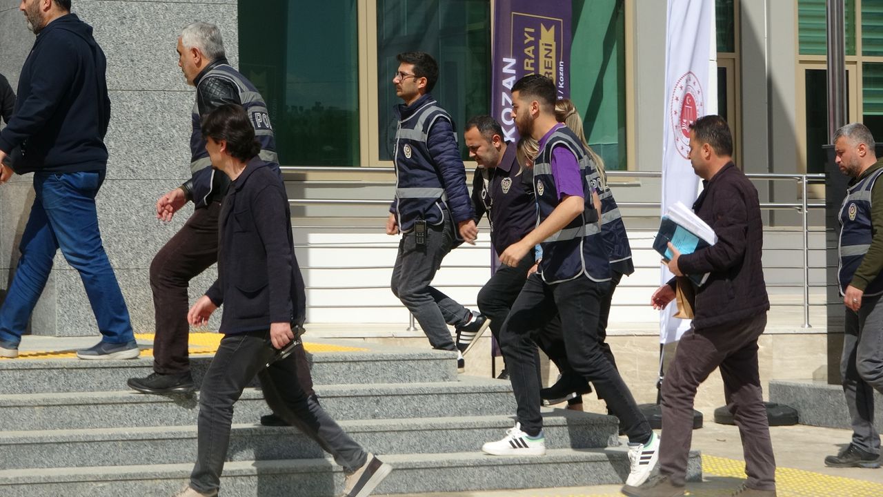 Kocası Öldürülmüş Halde Bulunan Kadın Çocuğuyla Birlikte Firar!