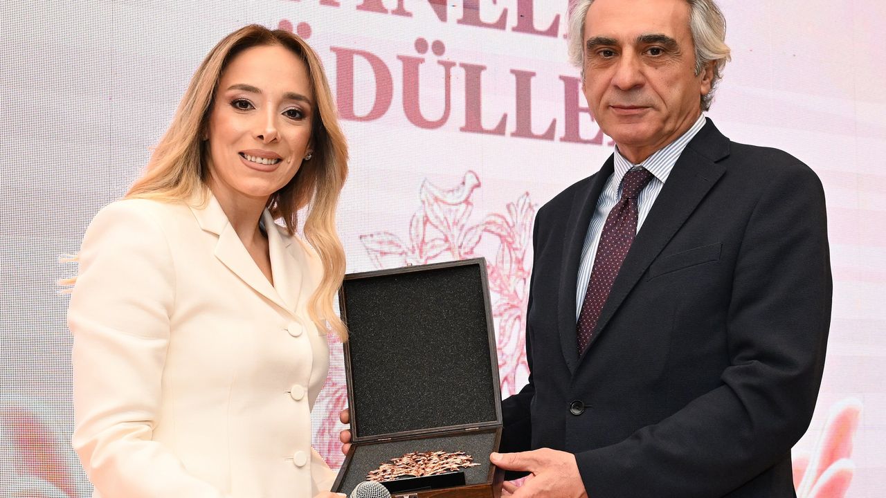 İpek Cıncıkcı’ya Yükselen Kadın Ödülü