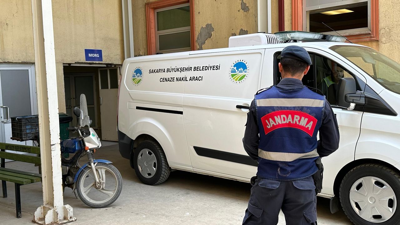 Konteynerde Kalan Kamyon Şoförü Ölü Bulundu!