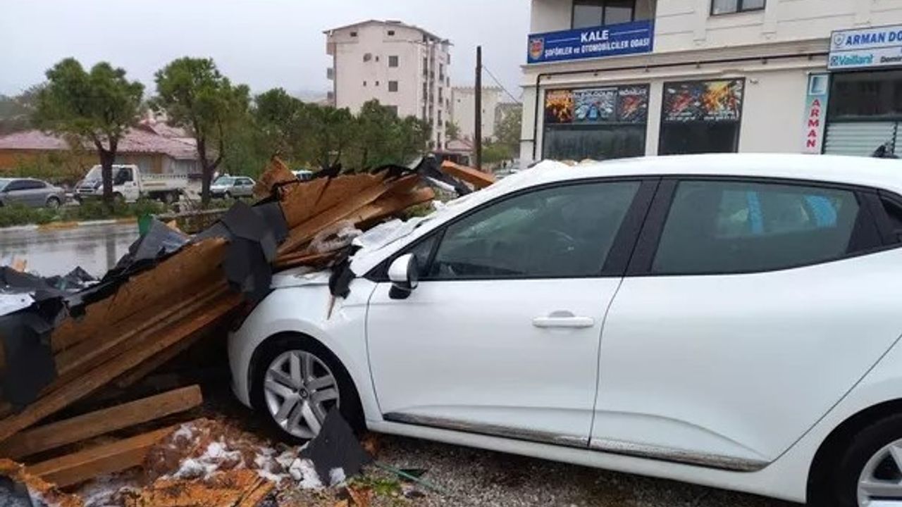 Fırtına Türkiye’yi Sarstı! O İller Savaş Alanına Döndü!