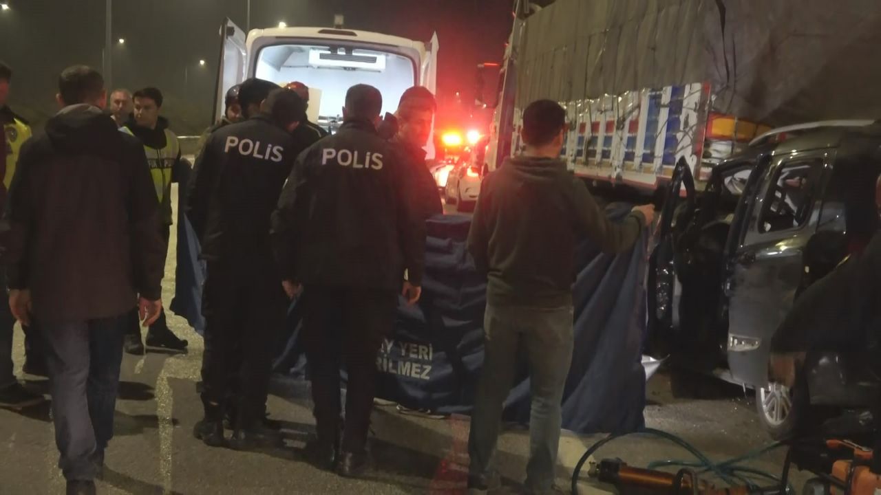 Tıra Ok Gibi Saplandı! Feci Şekilde Can Verdi!