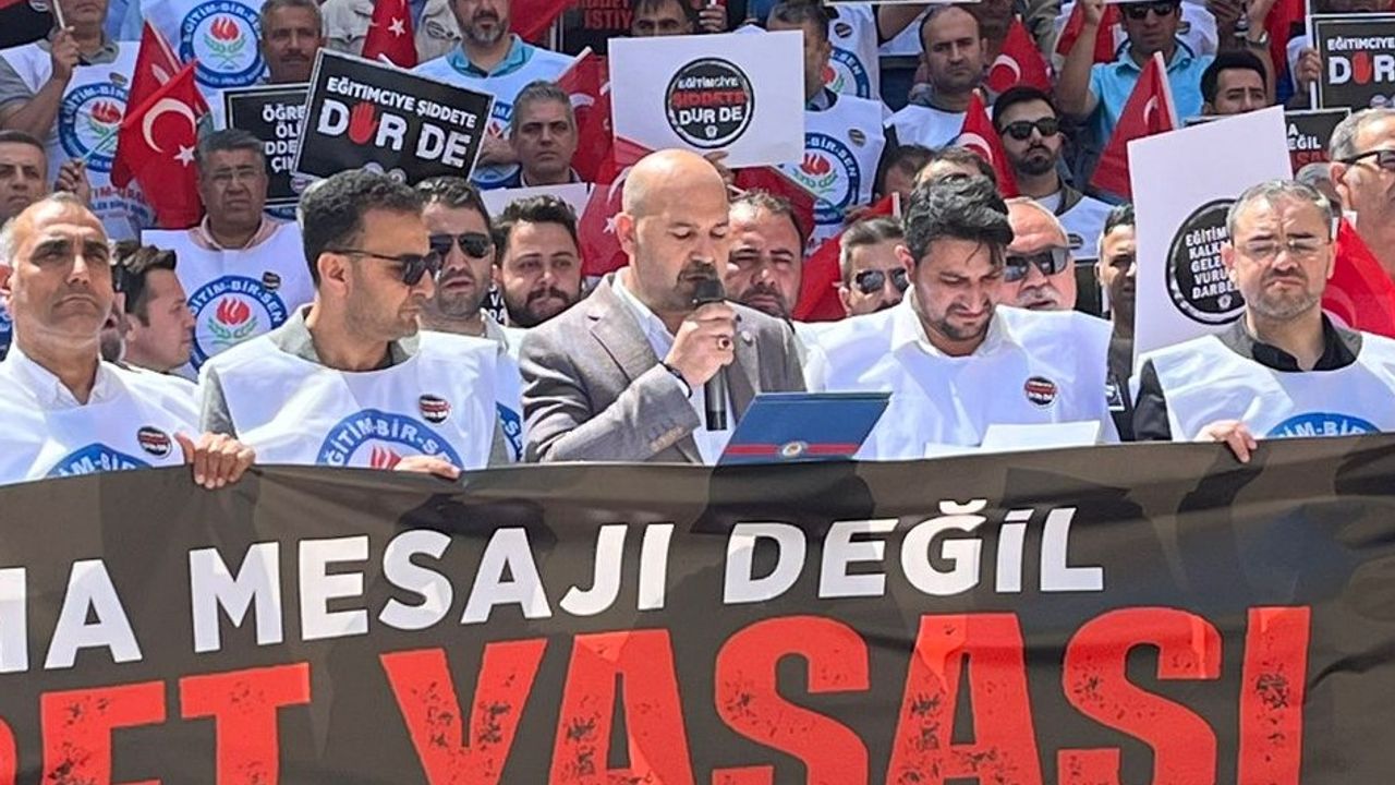 Gaziantep'te Öğretmenlerden Şiddete Karşı Eylem!