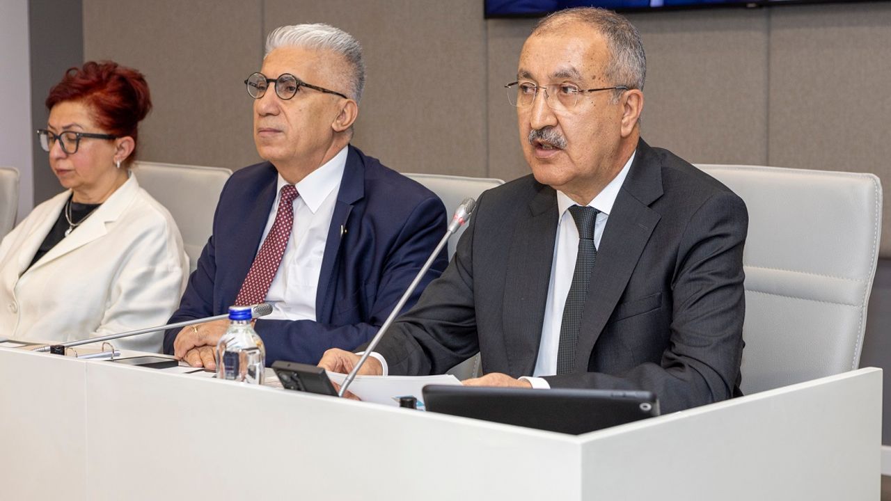 Erkılınç: Basınımız gerçekçi bir çözüm bulmalı
