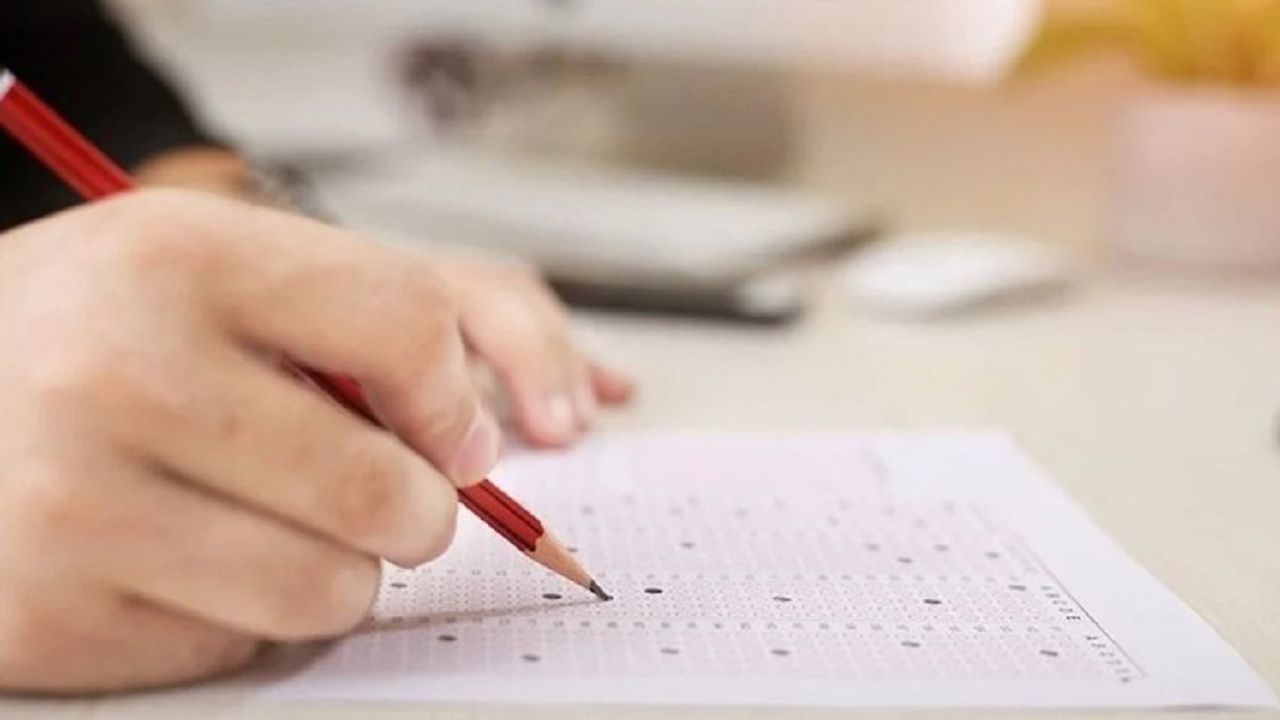 KPSS DHBT başvurusu nasıl yapılır, ücret ne kadar? Ne zaman, saat kaçta?