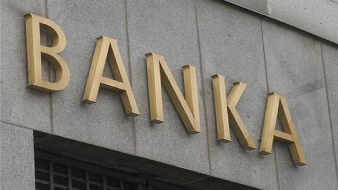 3 banka hesap bakım ücreti almaya başladı