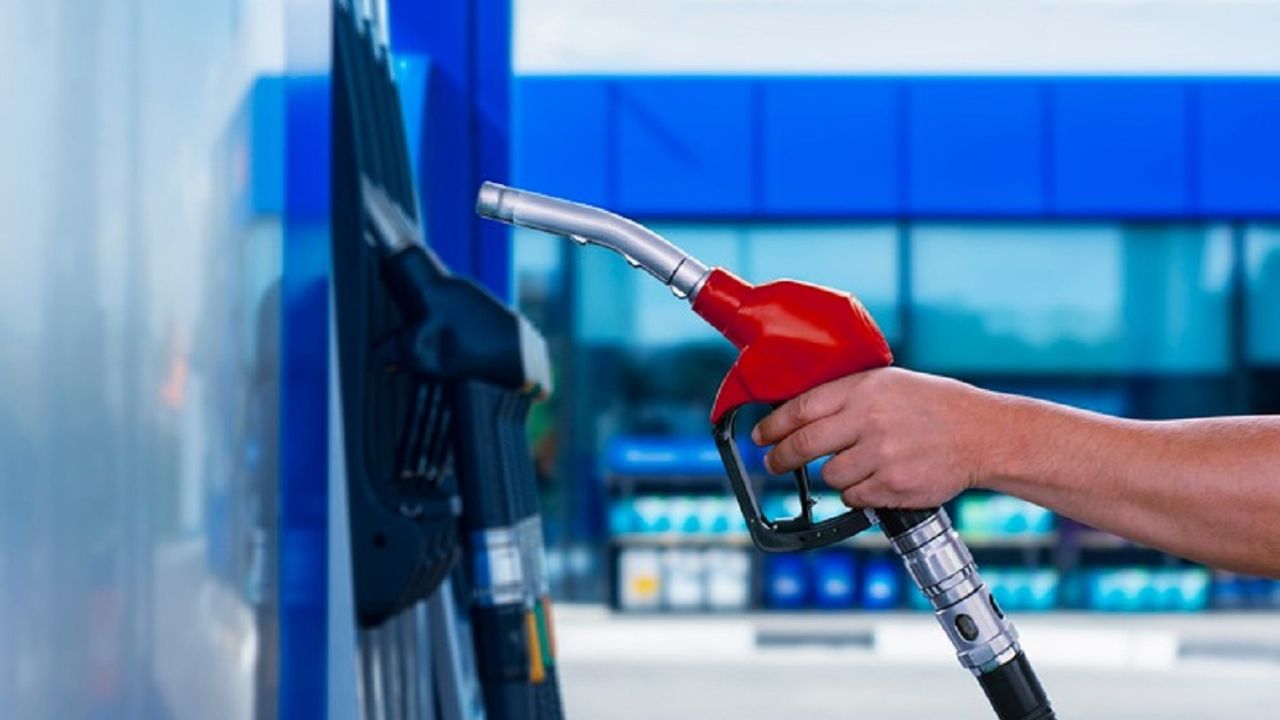 Akaryakıt fiyatlarında tabela değişiyor! Yarından itibaren geçerli