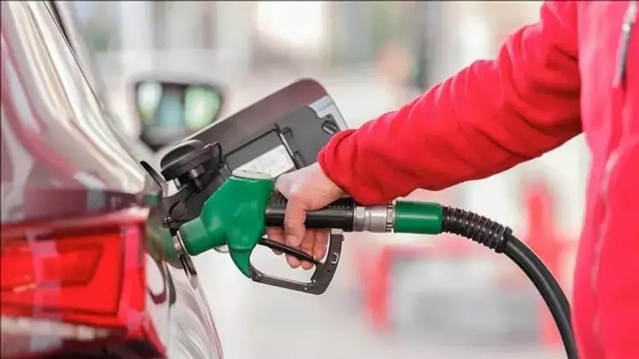 Araç sahipleri dikkat! Benzine gece yarısı zam geliyor