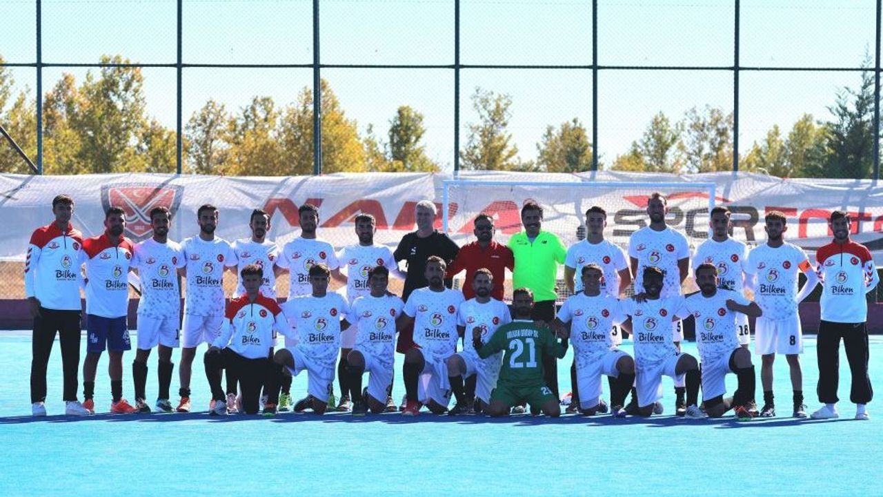 Bilal Çeker'in haklı gururu... Gaziantep Volkan Group Hokey Takımı Play-Off’ta!