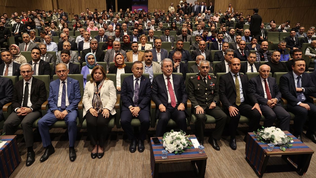 Hulusi Akar Gaziantep'te temaslarda bulundu!