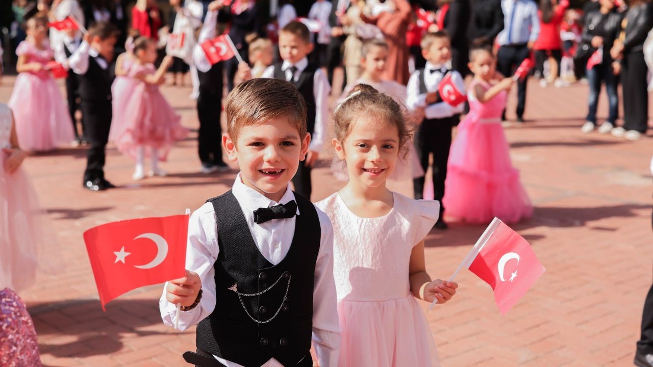 GKV’de 29 Ekim Korteji…