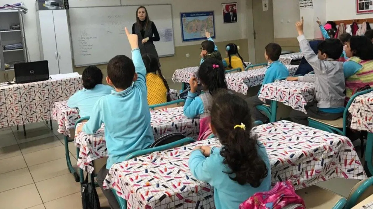 Geri sayım başladı! Okul ara tatil ne zaman, hangi tarihte başlıyor?