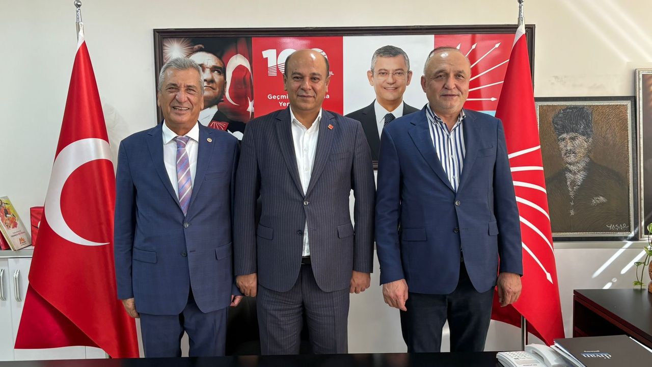 Öztürkmen ve Meriç’ten CHP Gaziantep İl Başkanı Acar’a ziyaret! Hayırlı olsuna gittiler…
