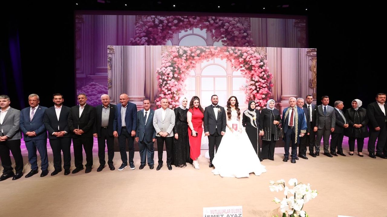 Gaziantep’te siyaset, iş dünyası, spor ve bürokrasiyi buluşturan nikah