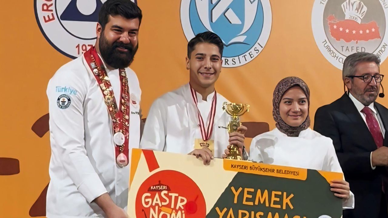 GAÜN öğrencileri önemli bir başarıya imza attı! Gastronomi Festivali’nden ikincilikle döndüler