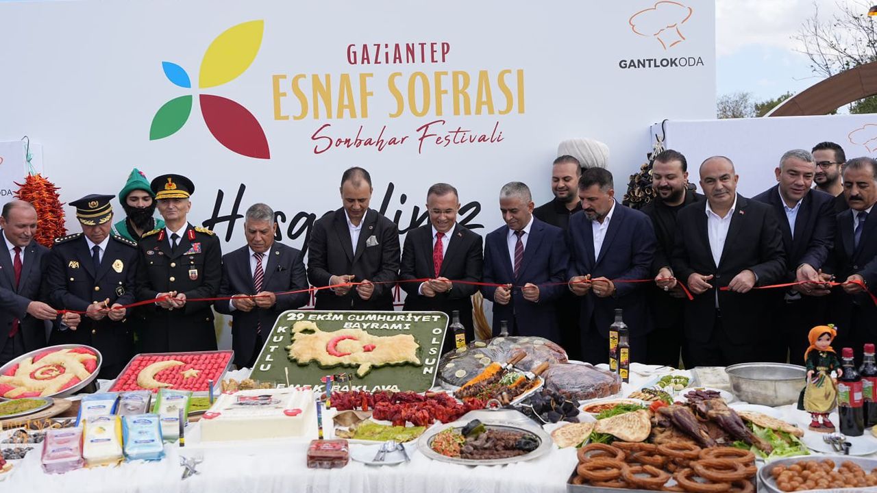 Gaziantep’te Esnaf Sofrası Festivali’nin açılışı coşkuyla gerçekleştirildi