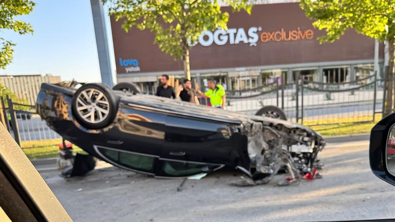 Gaziantep D-400 kara yolunda trafik kazası!