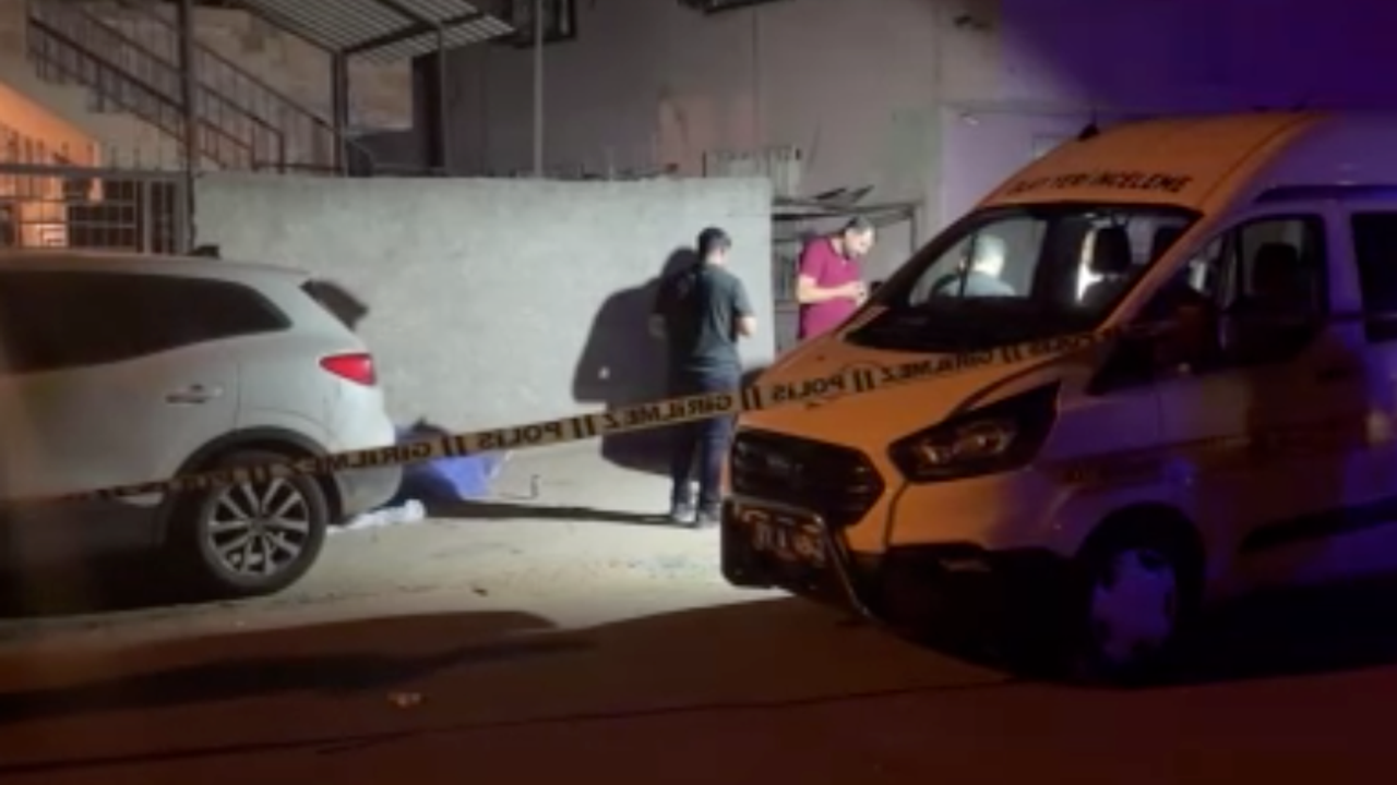 Alacak verecek kavgası kanlı bitti: Ağabeyini öldürdü!