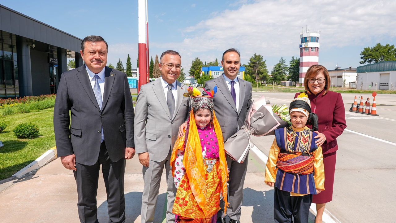 Bakan Kacır, Gaziantep’e geldi