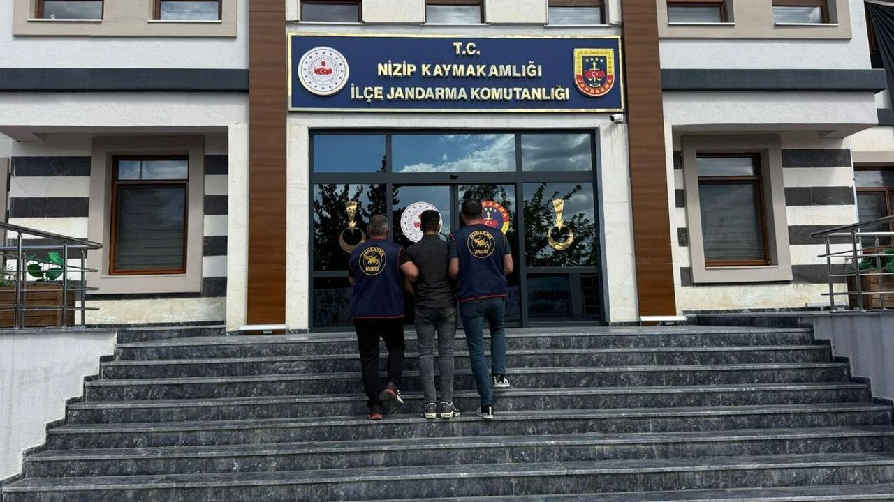 Gaziantep’te aranan şahıslara şok operasyon! 2 şüpheli yakal