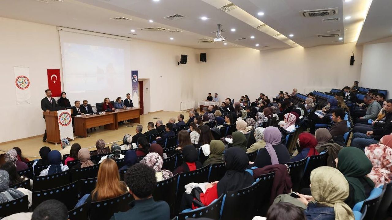 Gaziantep’te “Birlikte Yürümek” paneli gerçekleştirildi! Önemli konular ele alındı…