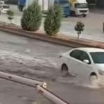 Gaziantep'te sağanak yağış yolları göle çevirdi (VİDEOHABER)