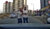 Trafikte tartıştığı sürücüye testereyle saldırdı! O anlar kamerada…