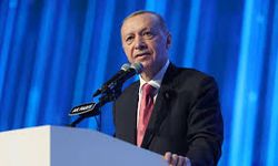 Cumhurbaşkanı Erdoğan'dan gençlere müjde! Öğrencilere vergisiz telefon
