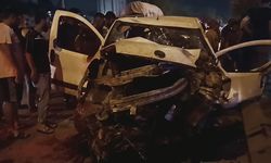 Gaziantep'te kaza oldu: İşçi servisi ile ticari araç birbirine girdi..