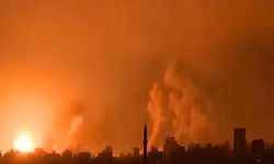 Gazze şeridinde İsrail ve Hamas ordusu karşılıklı bombardımanlara başladı