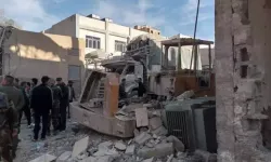 Suriye'de okula SİHA'lı saldırı: En az 60 ölü