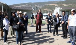 Büyükşehir’in deprem bölgesindeki çalışmalarına hayran kaldılar