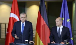 Alman Gazetecinin sorusuna sert cevap: İsrail'e borcumuz yok, borcu olanlar rahat konuşamıyor