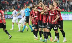 Aut atışı penaltıya dönüştü: Gaziantep FK ilk yarıyı önde kapadı
