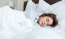 Uykunuzun Kalitesini Artıracak 5 Vitamin: Sabahları Yeniden Doğmuş Gibi Uyanacaksınız