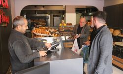 Bozuk para getirene ekmek bedava