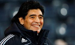Arjantinli efsane futbolcu Diego Maradona vefatının 3. yılında anılıyor