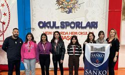Sanko Okulları öğrencilerinin eskrim başarısı