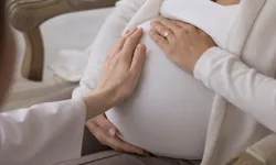 Hamileyken konuşmak bebeğin dil becerilerini geliştiriyor
