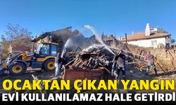 Ocaktan çıkan yangın evi kullanılamaz hale getirdi